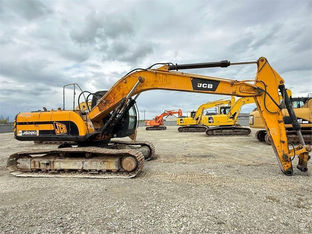 JCB JS 220 LC - Гусеничный экскаватор: фото 2 JCB JS 220 LC - Гусеничный экскаватор: фото 2