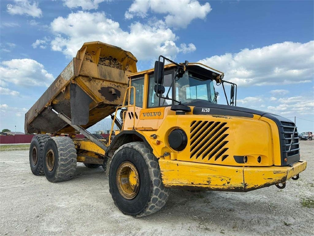 Сочленённый самосвал Volvo A25D: фото 1