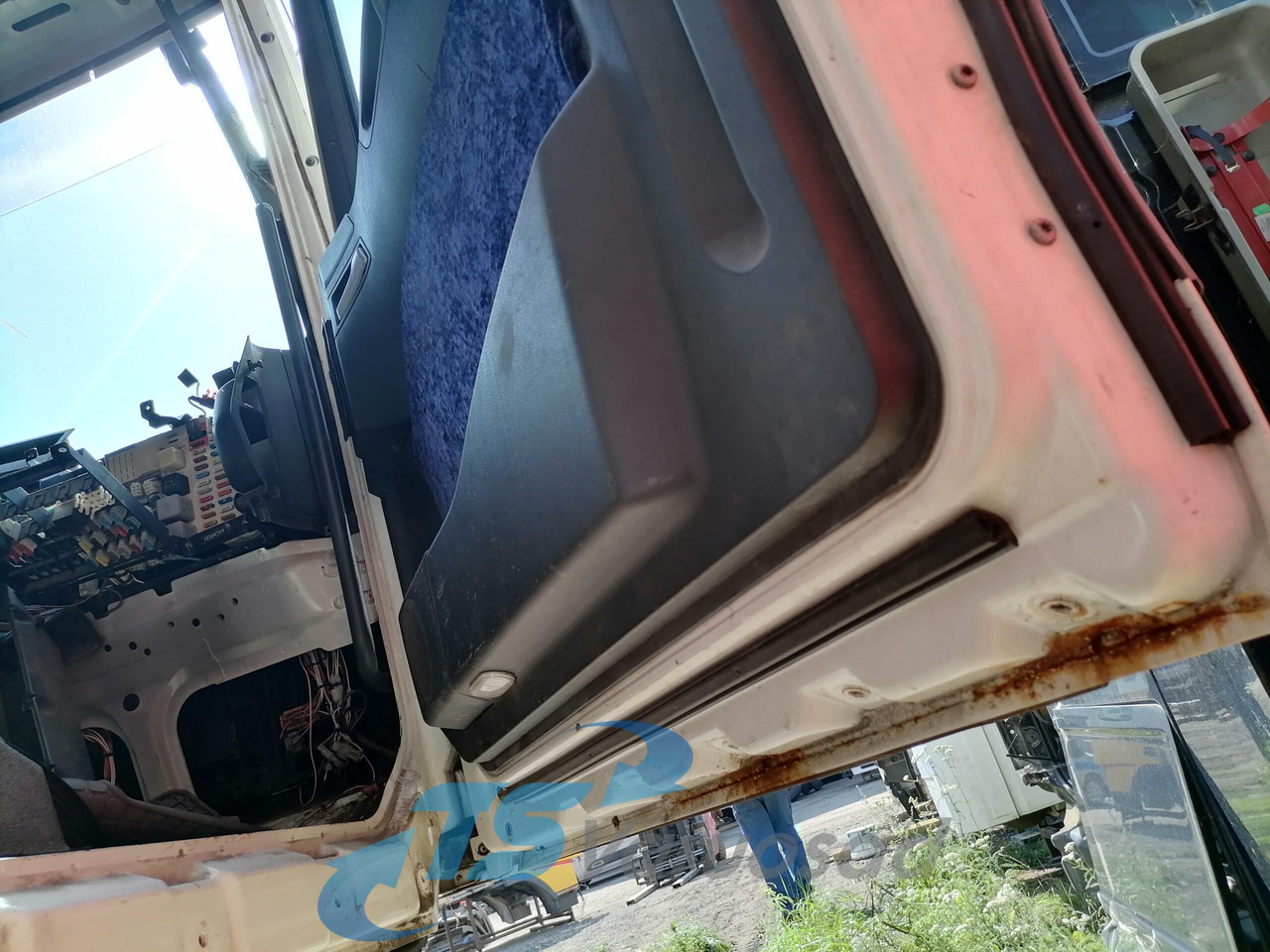 MAN Door 81626004130 - Дверь и запчасти для Грузовиков: фото 3 MAN Door 81626004130 - Дверь и запчасти для Грузовиков: фото 3