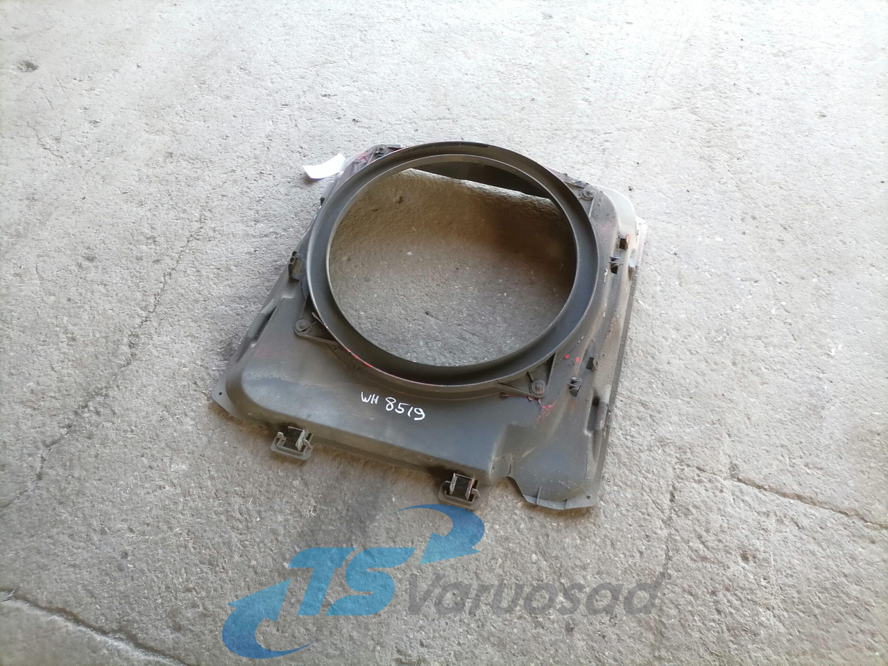 MAN Fan shroud 81066200145 - Радиатор для Грузовиков: фото 1 MAN Fan shroud 81066200145 - Радиатор для Грузовиков: фото 1