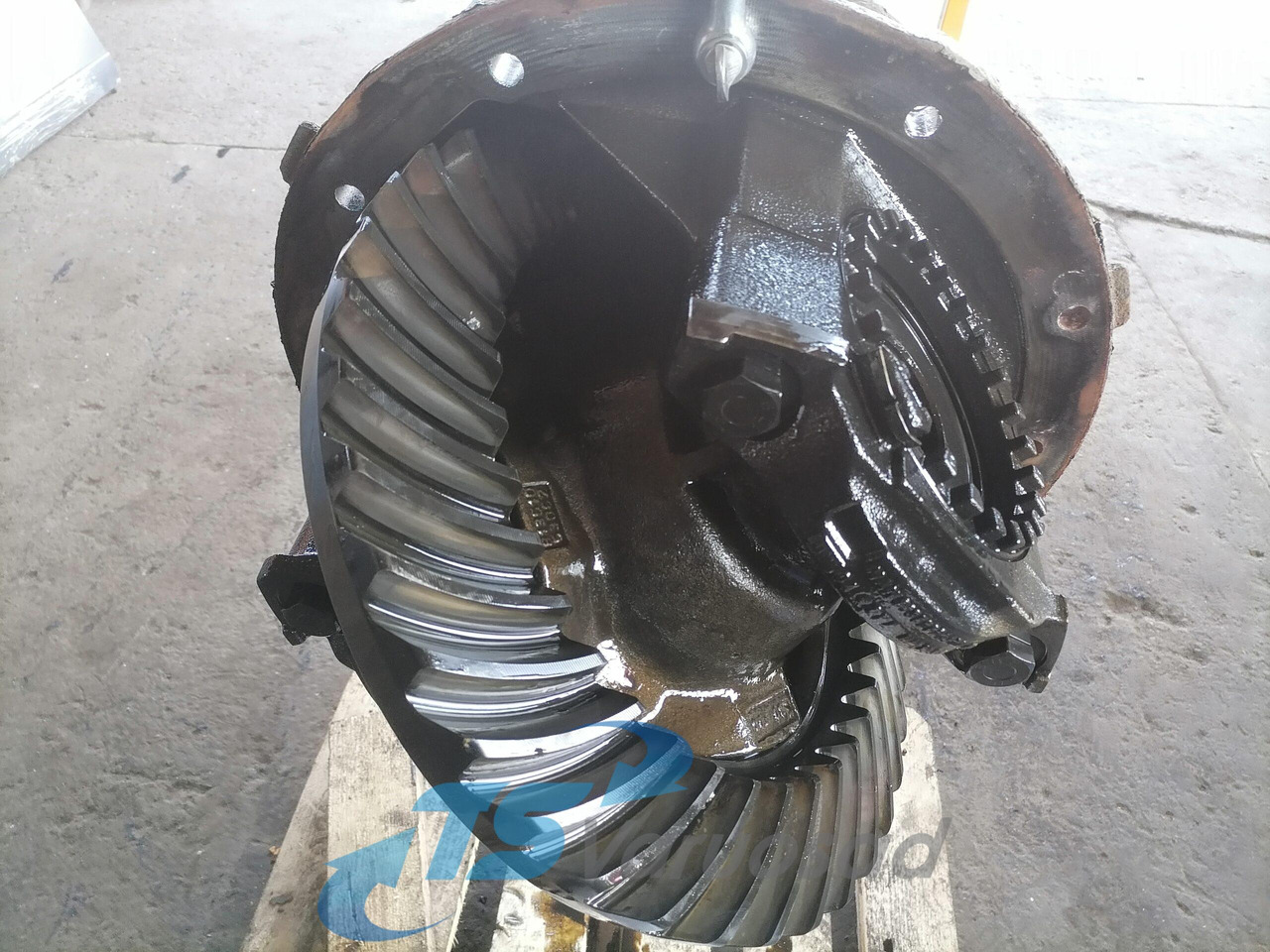 MAN Final drive 81353013108 - Бортовой редуктор для Грузовиков: фото 1 MAN Final drive 81353013108 - Бортовой редуктор для Грузовиков: фото 1