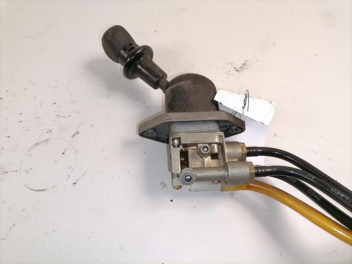 MAN Handbrake control lever 81523156156 - Универсальная запчасть для Грузовиков: фото 3 MAN Handbrake control lever 81523156156 - Универсальная запчасть для Грузовиков: фото 3