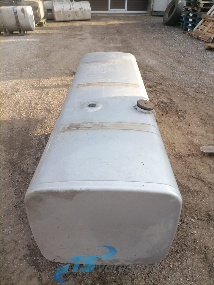 MAN Kütusepaak 800L 81122015598 - Топливный бак для Грузовиков: фото 4 MAN Kütusepaak 800L 81122015598 - Топливный бак для Грузовиков: фото 4