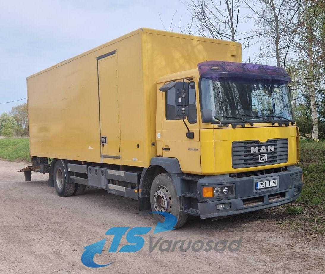 MAN ME 18.250 4X2 BL - Грузовик с закрытым кузовом для Грузовиков: фото 1 MAN ME 18.250 4X2 BL - Грузовик с закрытым кузовом для Грузовиков: фото 1