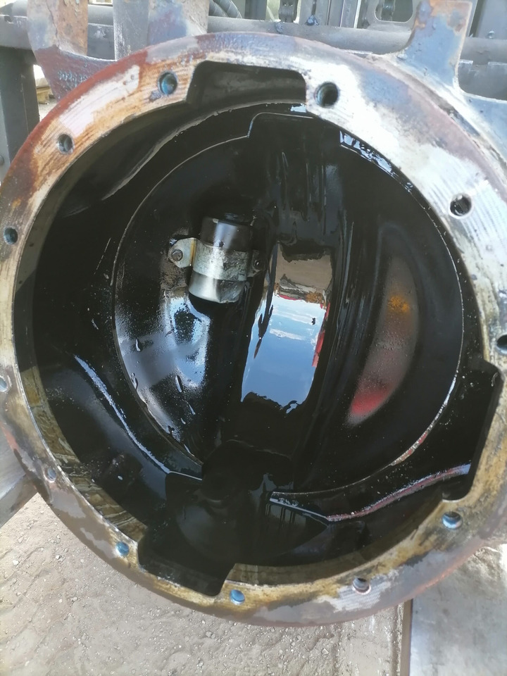 MAN Rear axel housing 81354015434 - Ось и запчасти для Грузовиков: фото 2 MAN Rear axel housing 81354015434 - Ось и запчасти для Грузовиков: фото 2