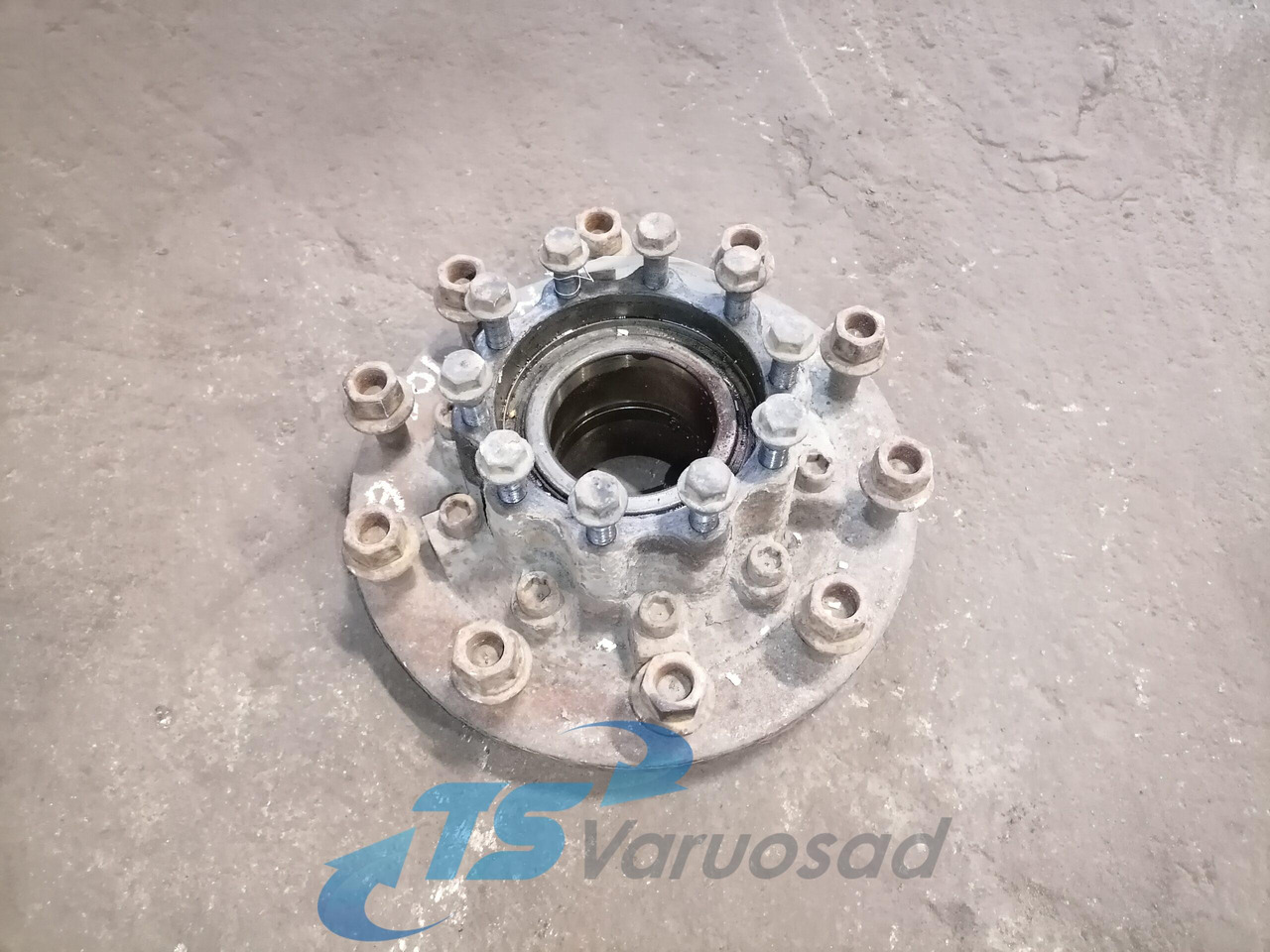 MAN Rear axel hub 81357010155 - Ступица для Грузовиков: фото 1 MAN Rear axel hub 81357010155 - Ступица для Грузовиков: фото 1