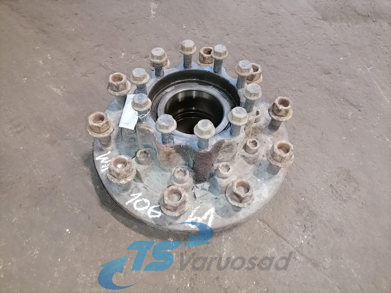 MAN Rear axel hub 81357010155 - Ступица для Грузовиков: фото 1 MAN Rear axel hub 81357010155 - Ступица для Грузовиков: фото 1