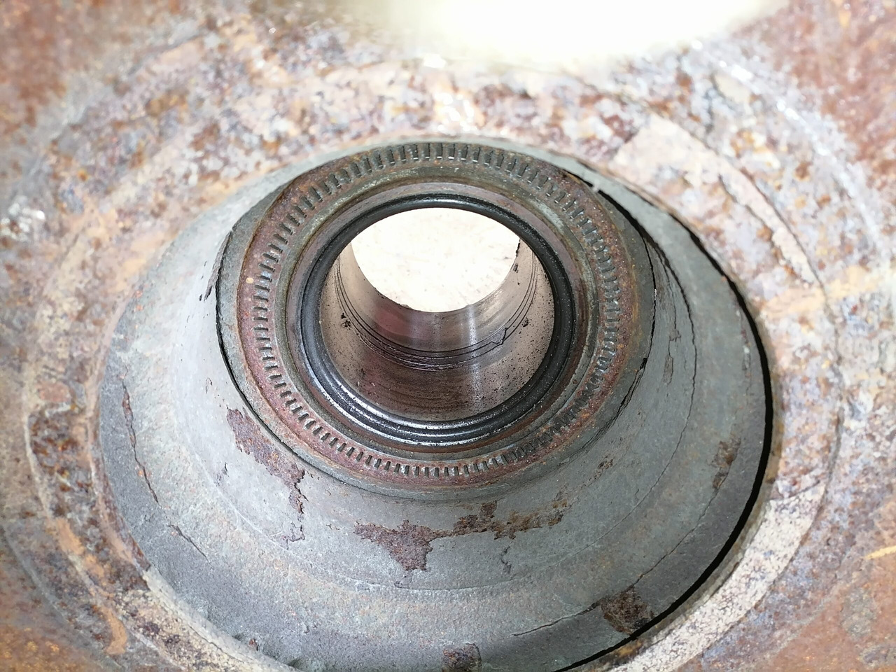 MAN Rear axel hub 81357013155 - Ступица для Грузовиков: фото 3 MAN Rear axel hub 81357013155 - Ступица для Грузовиков: фото 3