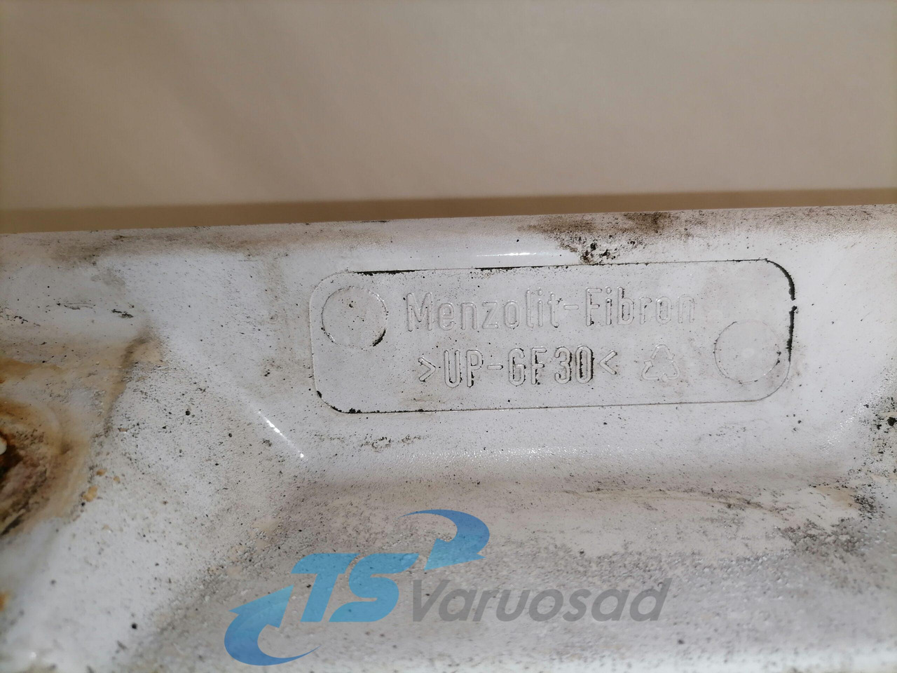 MAN Ukse pikendus, parem 81626100018 - Дверь и запчасти для Грузовиков: фото 3 MAN Ukse pikendus, parem 81626100018 - Дверь и запчасти для Грузовиков: фото 3