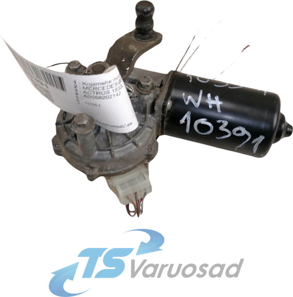 Mercedes-Benz Kojamehe mootor A0058202142 - Щетка стеклоочистителя для Грузовиков: фото 1 Mercedes-Benz Kojamehe mootor A0058202142 - Щетка стеклоочистителя для Грузовиков: фото 1