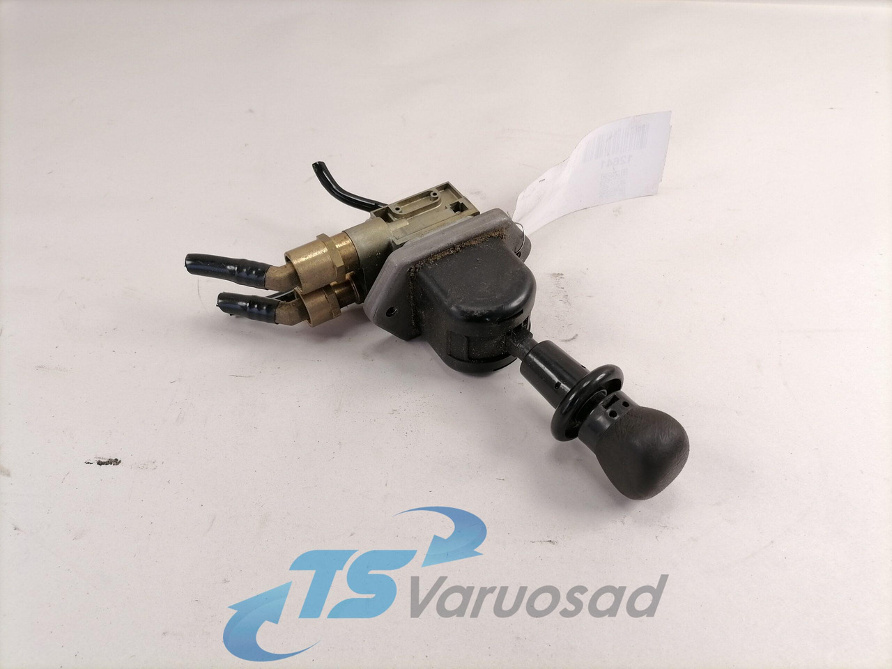 Renault Handbrake control lever 5010525009 - Универсальная запчасть для Грузовиков: фото 1 Renault Handbrake control lever 5010525009 - Универсальная запчасть для Грузовиков: фото 1