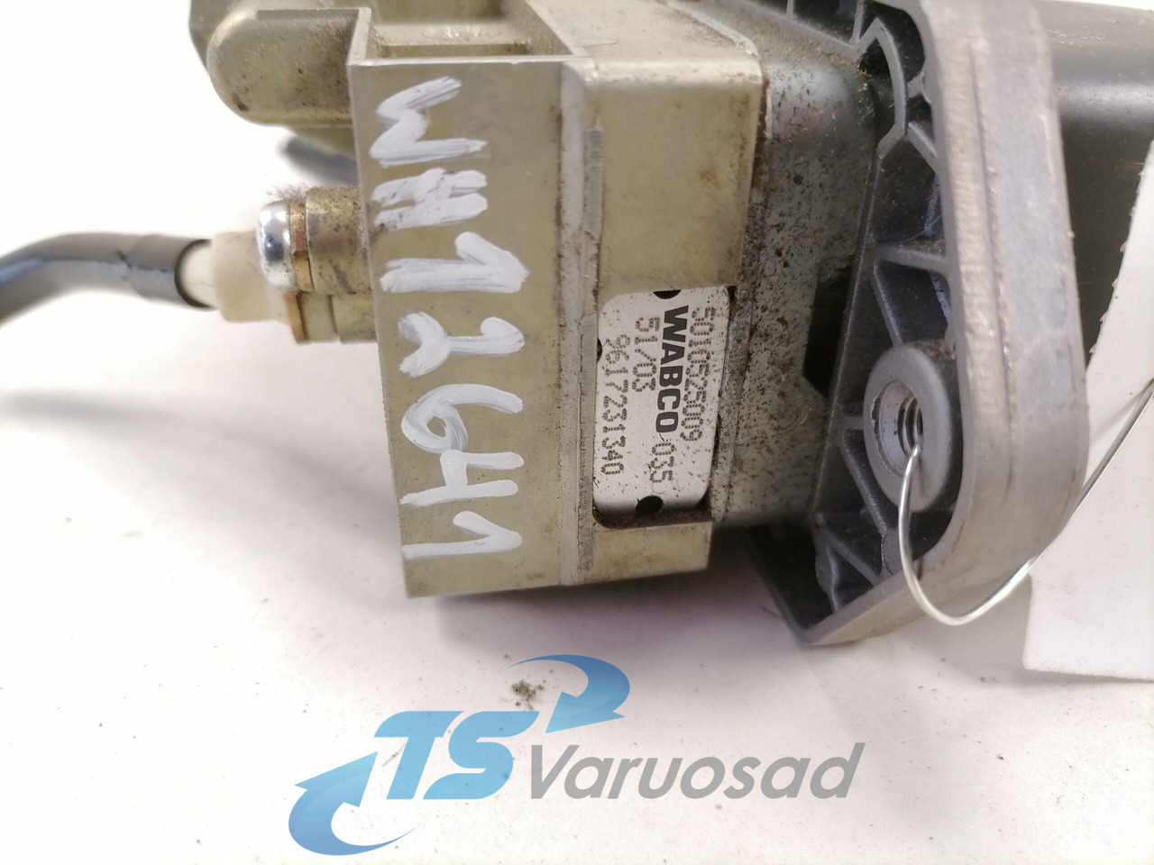 Renault Handbrake control lever 5010525009 - Универсальная запчасть для Грузовиков: фото 3 Renault Handbrake control lever 5010525009 - Универсальная запчасть для Грузовиков: фото 3