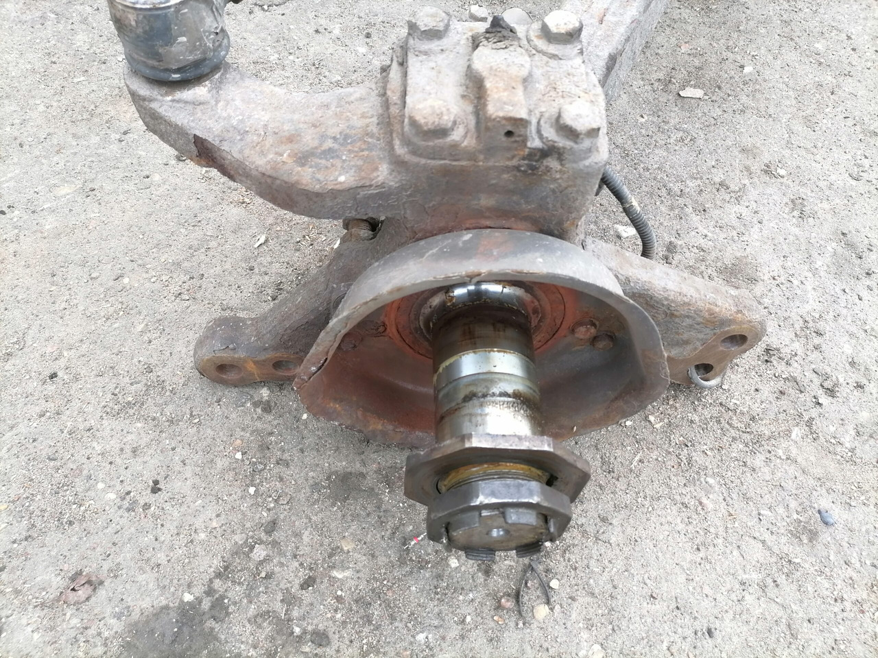 Scania Axel housing 1394399 - Передняя ось для Грузовиков: фото 4 Scania Axel housing 1394399 - Передняя ось для Грузовиков: фото 4