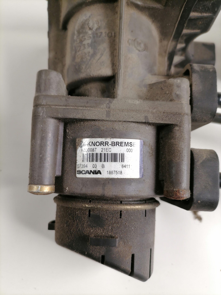 Scania Brake pressure control 1867518 - Тормозной клапан для Грузовиков: фото 2 Scania Brake pressure control 1867518 - Тормозной клапан для Грузовиков: фото 2