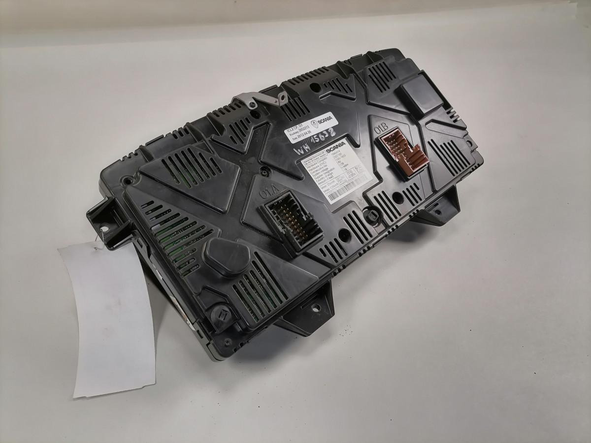 Scania Dashboard 2052213 - Приборная панель для Грузовиков: фото 3 Scania Dashboard 2052213 - Приборная панель для Грузовиков: фото 3