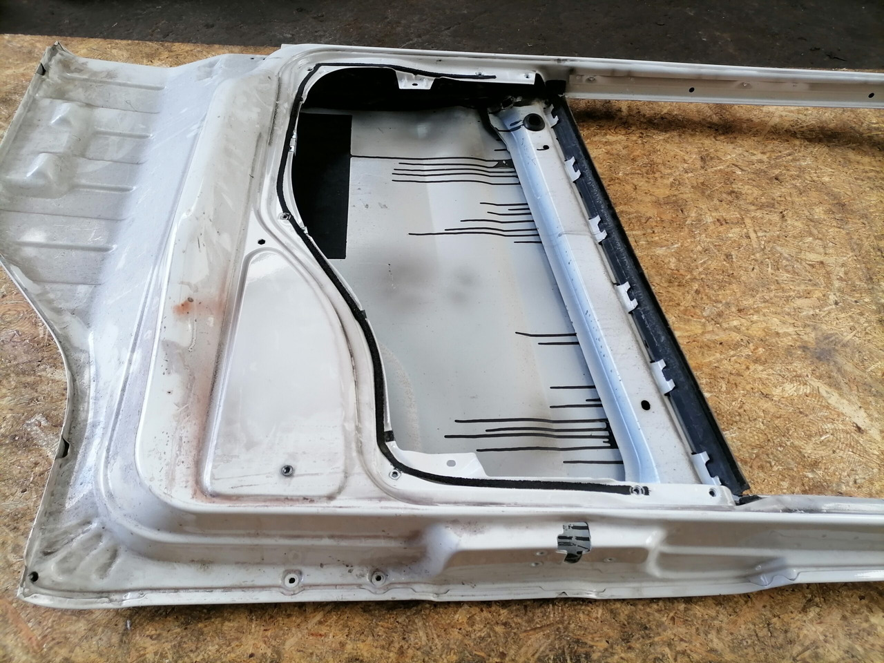 Scania Door 1476535 - Дверь и запчасти для Грузовиков: фото 4 Scania Door 1476535 - Дверь и запчасти для Грузовиков: фото 4