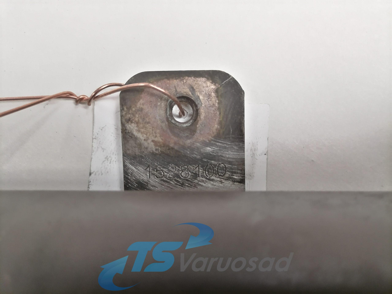 Scania EGR pipe 1528100 - Глушитель/ Выхлопная система для Грузовиков: фото 2 Scania EGR pipe 1528100 - Глушитель/ Выхлопная система для Грузовиков: фото 2