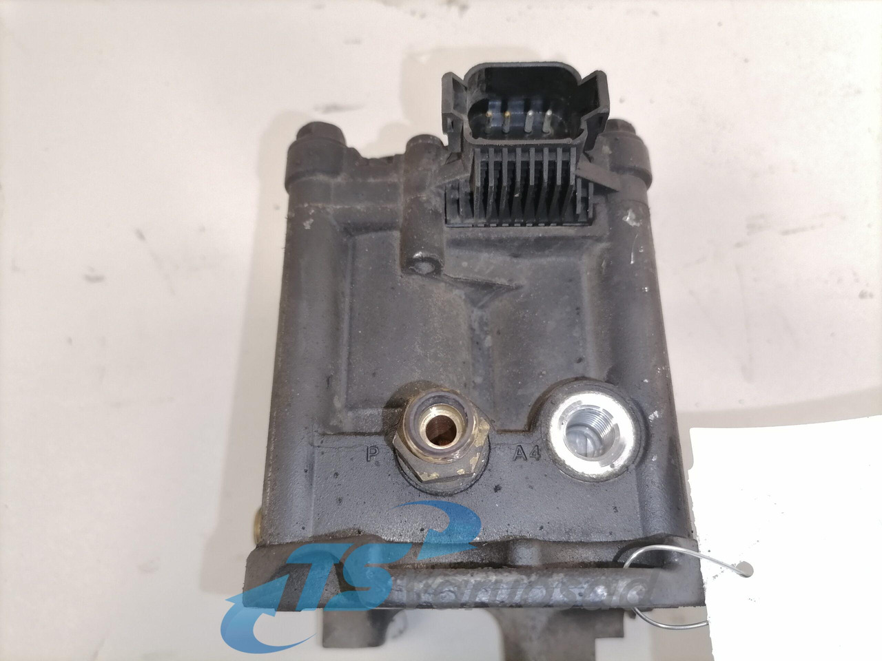 Scania EGR valve 2021086 - Глушитель/ Выхлопная система для Грузовиков: фото 3 Scania EGR valve 2021086 - Глушитель/ Выхлопная система для Грузовиков: фото 3