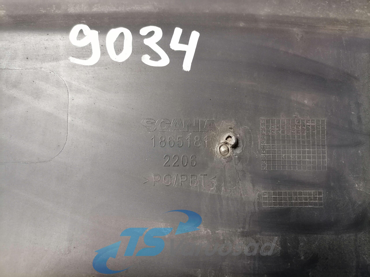 Scania Front bumper cover plastic 1865181 - Аэродинамика/ Спойлеры для Грузовиков: фото 2 Scania Front bumper cover plastic 1865181 - Аэродинамика/ Спойлеры для Грузовиков: фото 2