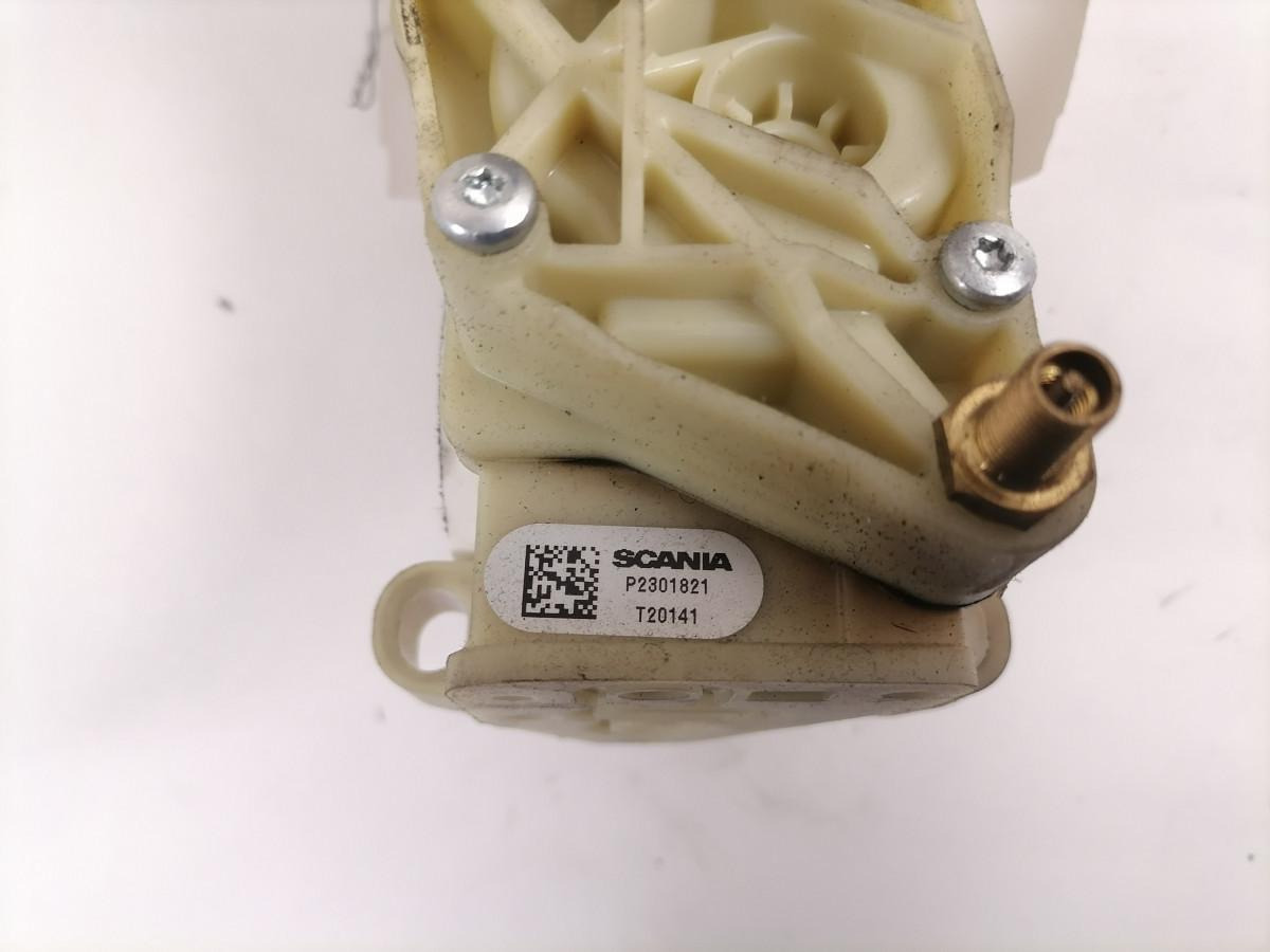 Scania Handbrake control lever 2301821 - Универсальная запчасть для Грузовиков: фото 5 Scania Handbrake control lever 2301821 - Универсальная запчасть для Грузовиков: фото 5