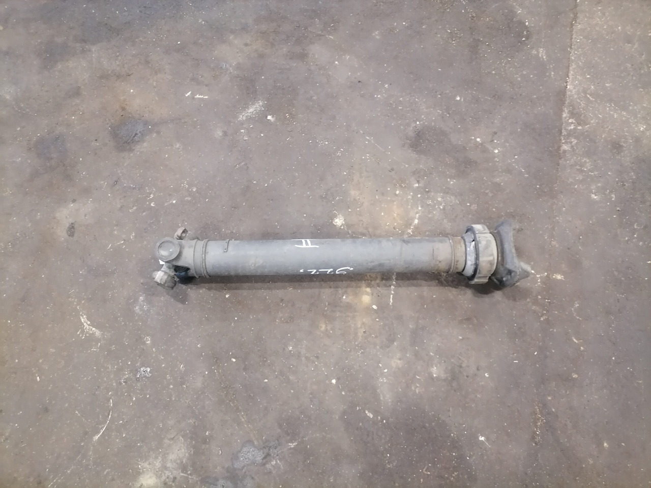 Scania Propeller shaft 1758940 - Карданный вал для Грузовиков: фото 1 Scania Propeller shaft 1758940 - Карданный вал для Грузовиков: фото 1