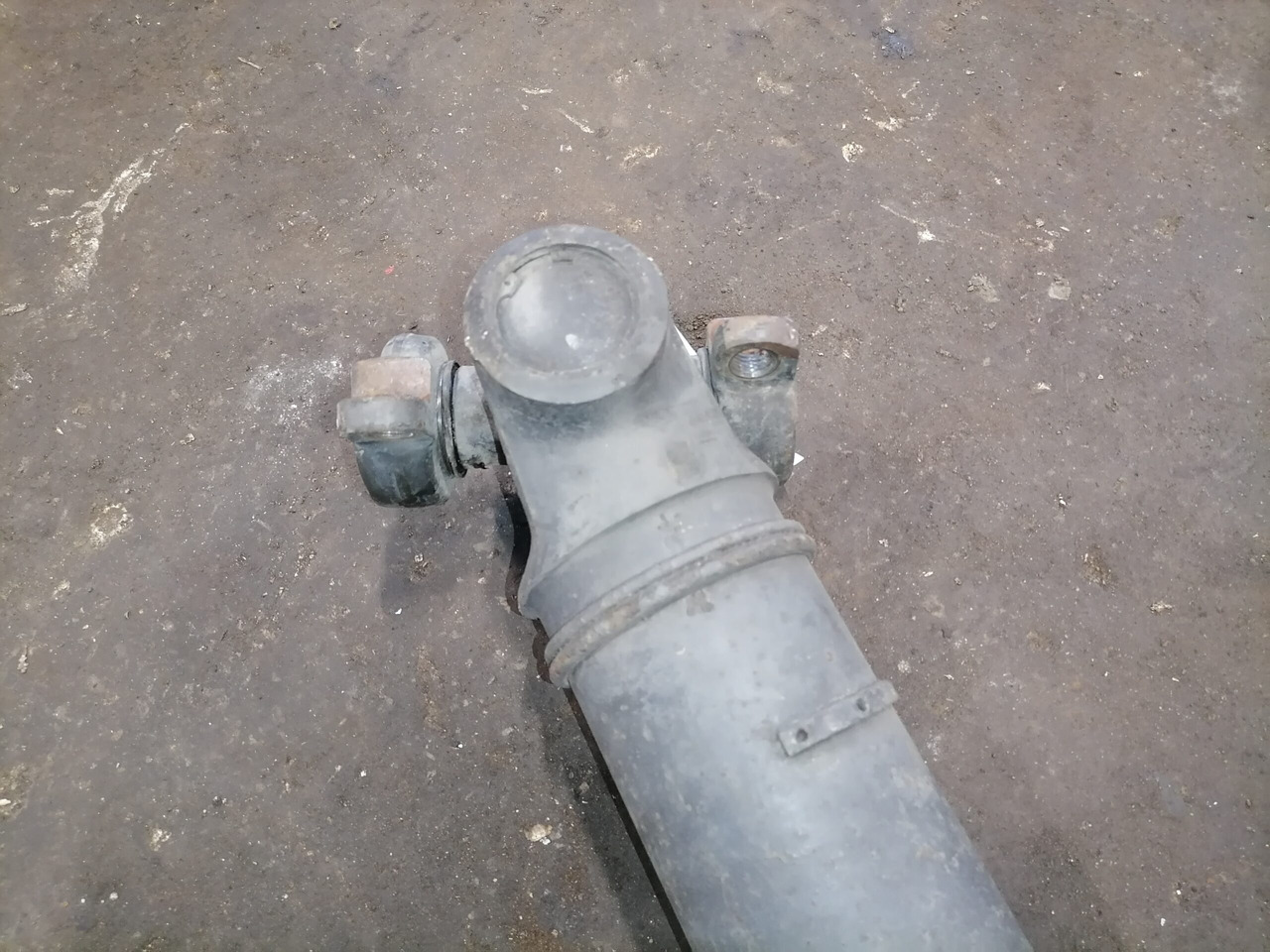 Scania Propeller shaft 1758940 - Карданный вал для Грузовиков: фото 3 Scania Propeller shaft 1758940 - Карданный вал для Грузовиков: фото 3