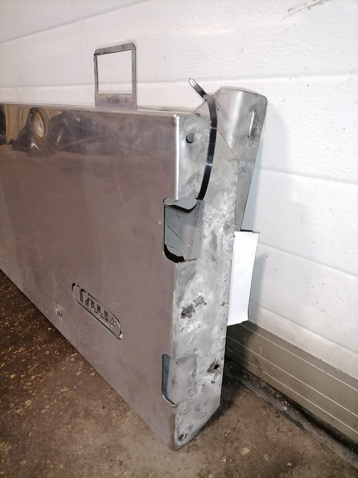 Scania Scania akukasti esine kate - - Аэродинамика/ Спойлеры для Грузовиков: фото 3 Scania Scania akukasti esine kate - - Аэродинамика/ Спойлеры для Грузовиков: фото 3