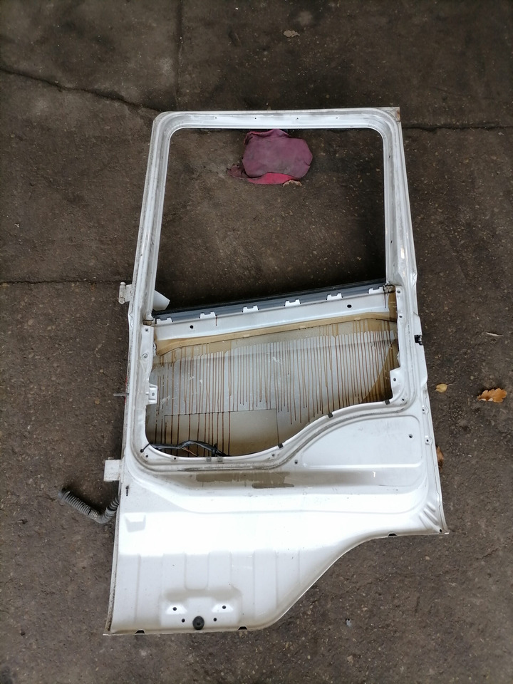 Scania Scania uks, parem 1476535 - Дверь и запчасти для Грузовиков: фото 3 Scania Scania uks, parem 1476535 - Дверь и запчасти для Грузовиков: фото 3