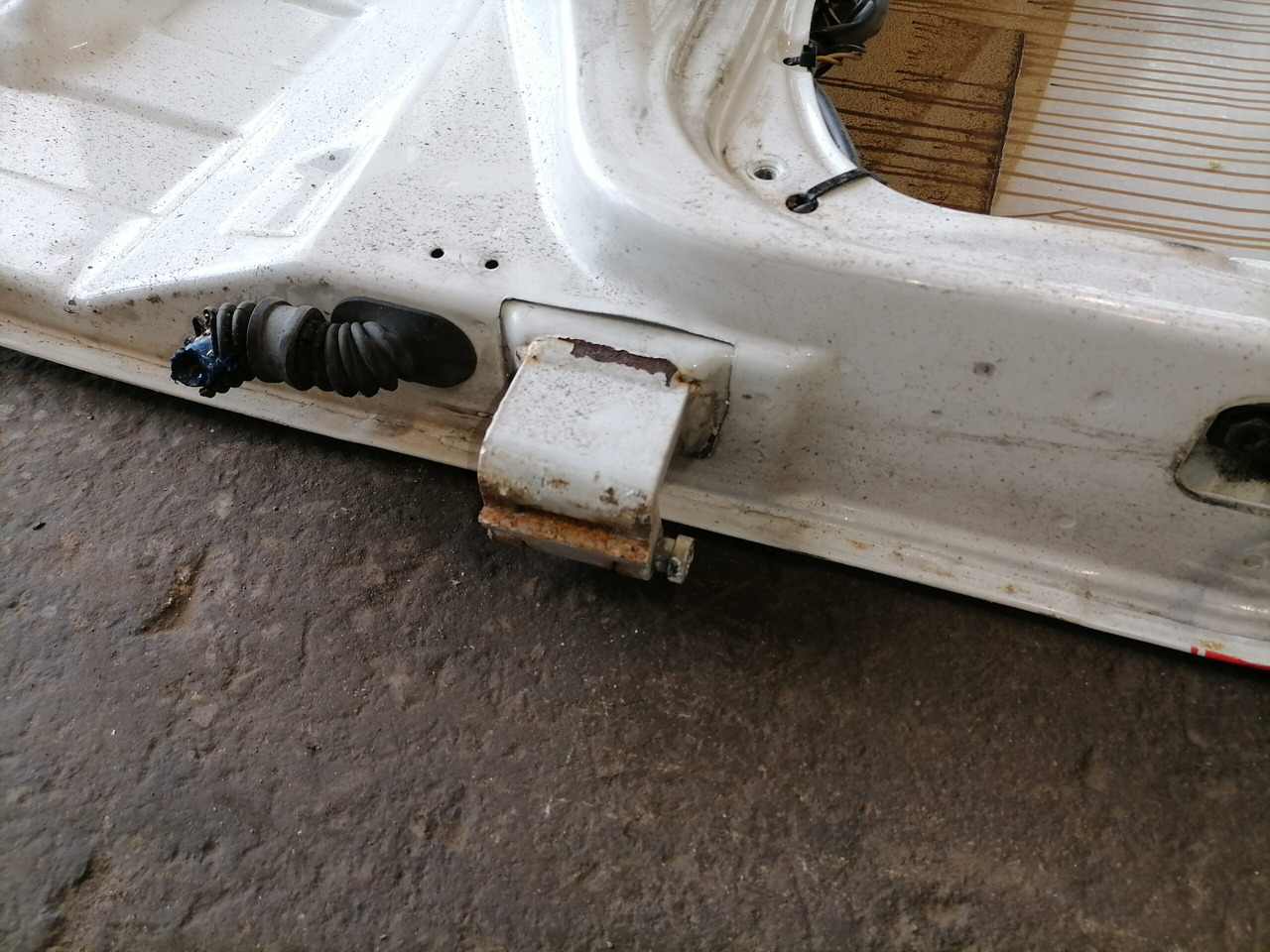 Scania Scania uks, vasak 1476534 - Дверь и запчасти для Грузовиков: фото 5 Scania Scania uks, vasak 1476534 - Дверь и запчасти для Грузовиков: фото 5