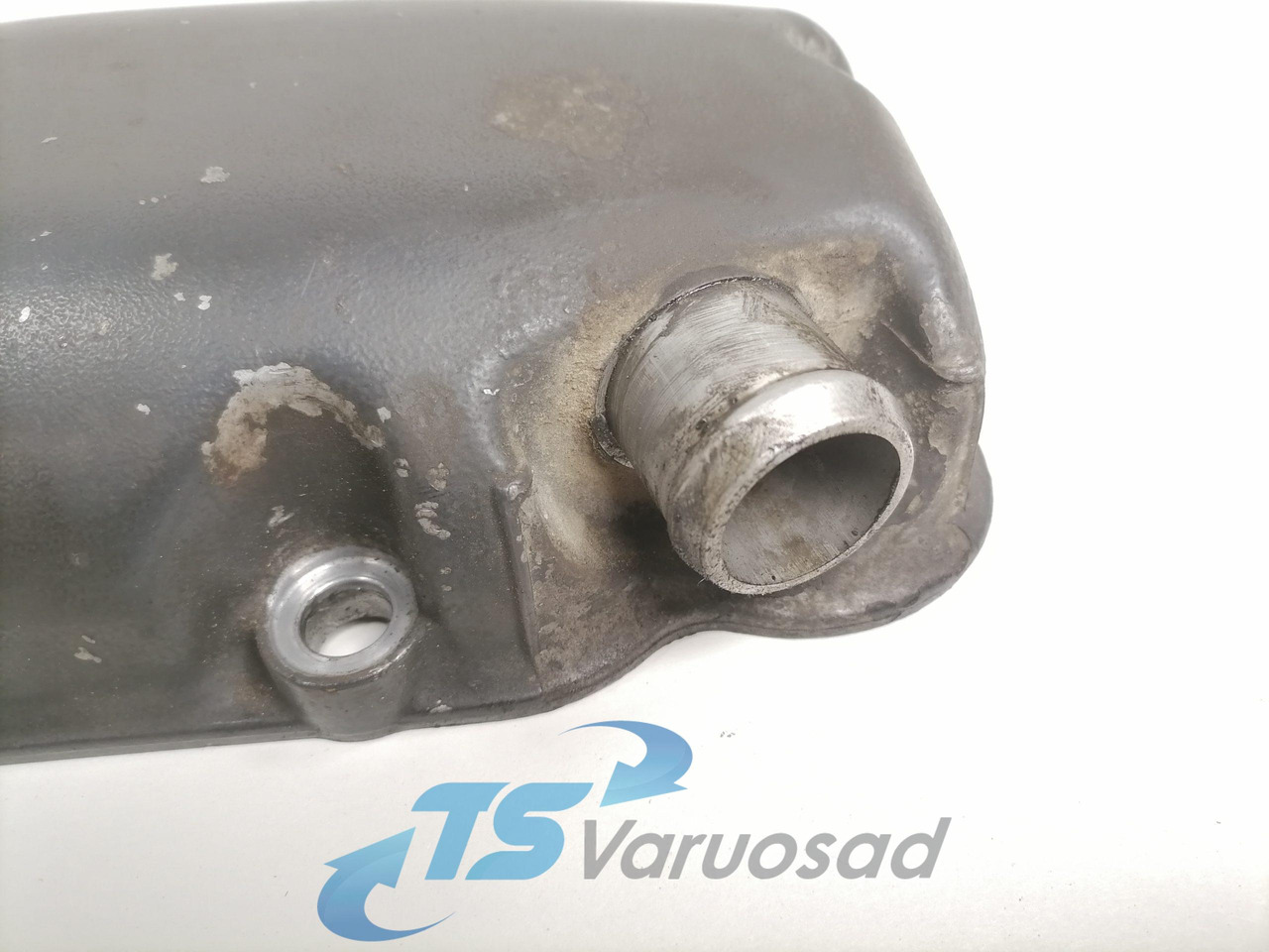 Scania Valve cover 1725068 - Головка блока для Грузовиков: фото 2 Scania Valve cover 1725068 - Головка блока для Грузовиков: фото 2