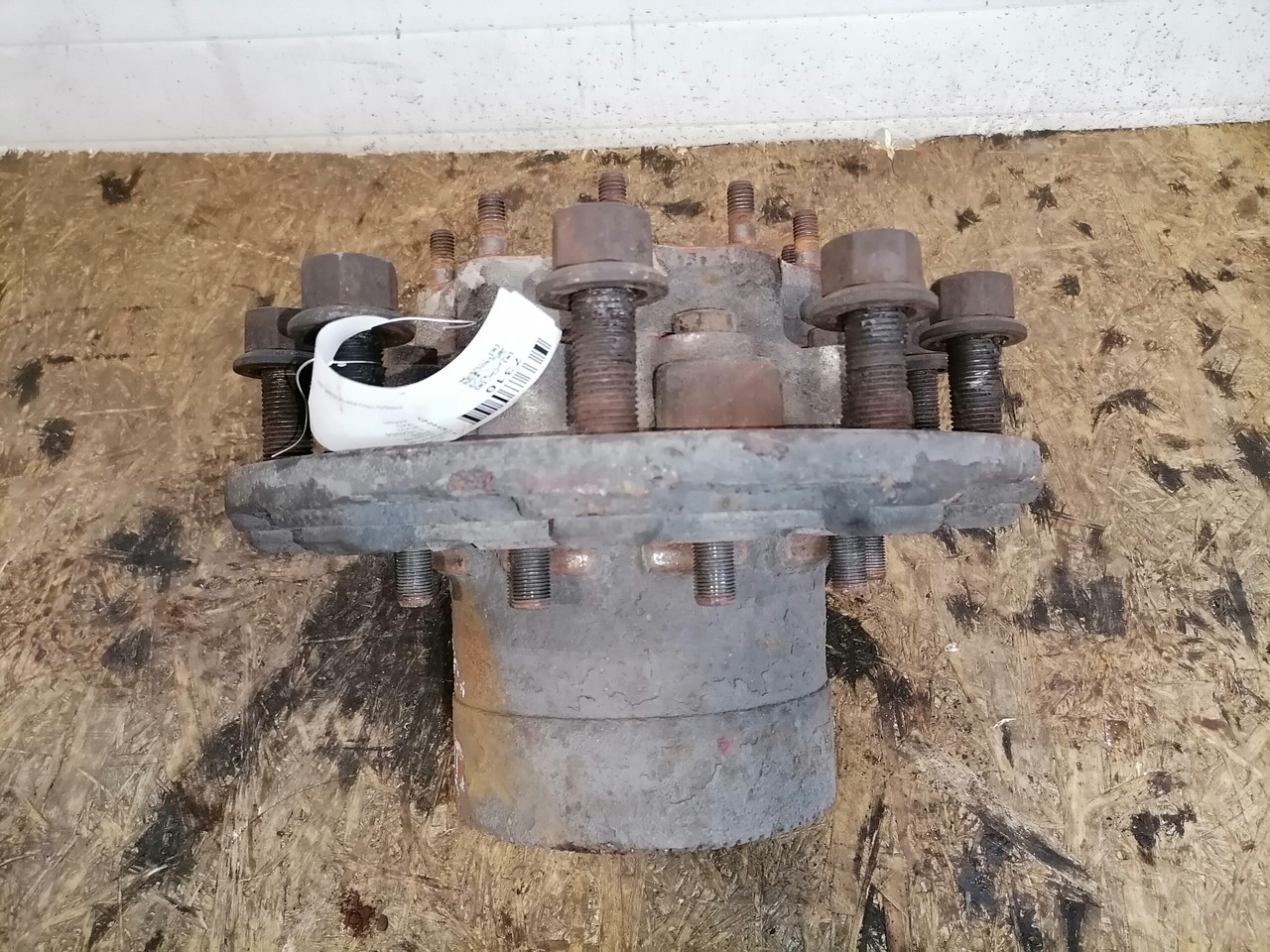 Scania Wheel hub 1382884 - Ступица для Грузовиков: фото 3 Scania Wheel hub 1382884 - Ступица для Грузовиков: фото 3