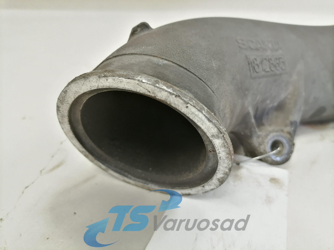 Scania intercooler pipe 1812885 - Интеркулер для Грузовиков: фото 4 Scania intercooler pipe 1812885 - Интеркулер для Грузовиков: фото 4