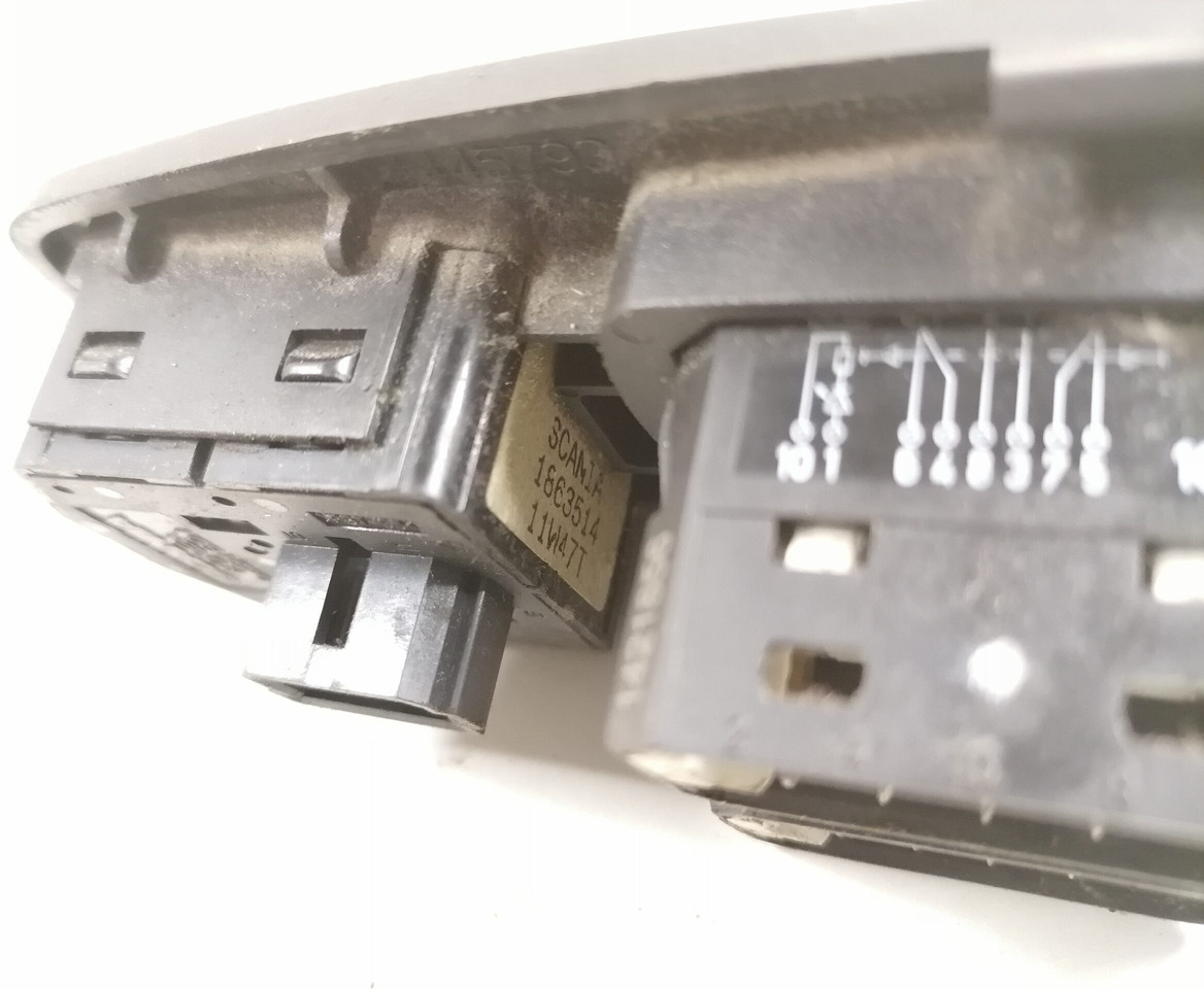 Scania switch 1863514 - Кабина для Грузовиков: фото 4 Scania switch 1863514 - Кабина для Грузовиков: фото 4