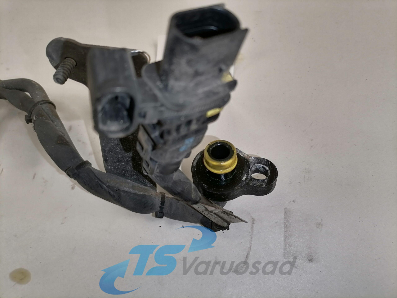 Volvo A/C pipe 84180959 - Отопление/ Вентиляция для Грузовиков: фото 4 Volvo A/C pipe 84180959 - Отопление/ Вентиляция для Грузовиков: фото 4
