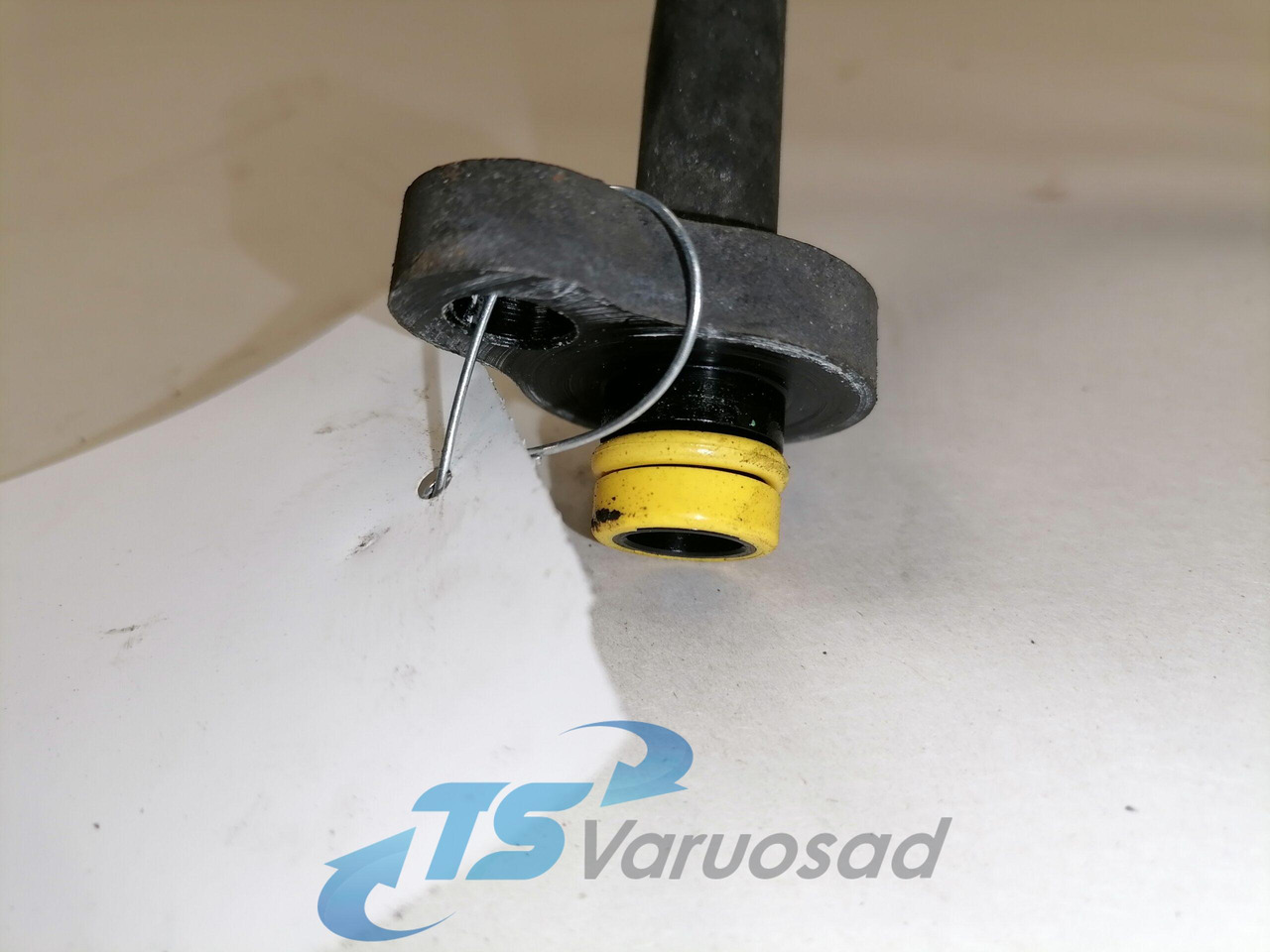 Volvo A/C pipe 84218497 - Отопление/ Вентиляция для Грузовиков: фото 2 Volvo A/C pipe 84218497 - Отопление/ Вентиляция для Грузовиков: фото 2