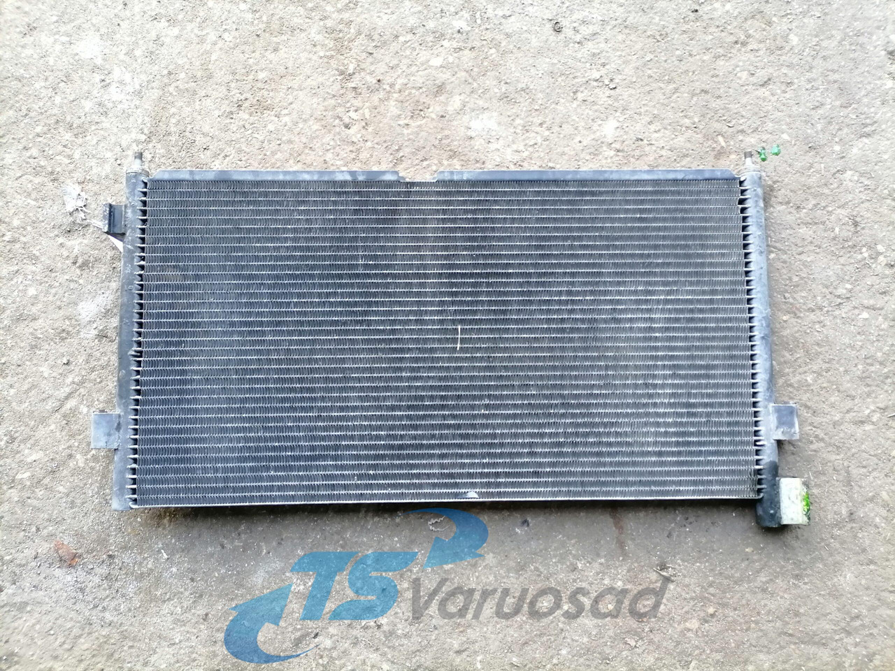 Volvo A/C radiator 21086304 - Отопление/ Вентиляция для Грузовиков: фото 1 Volvo A/C radiator 21086304 - Отопление/ Вентиляция для Грузовиков: фото 1