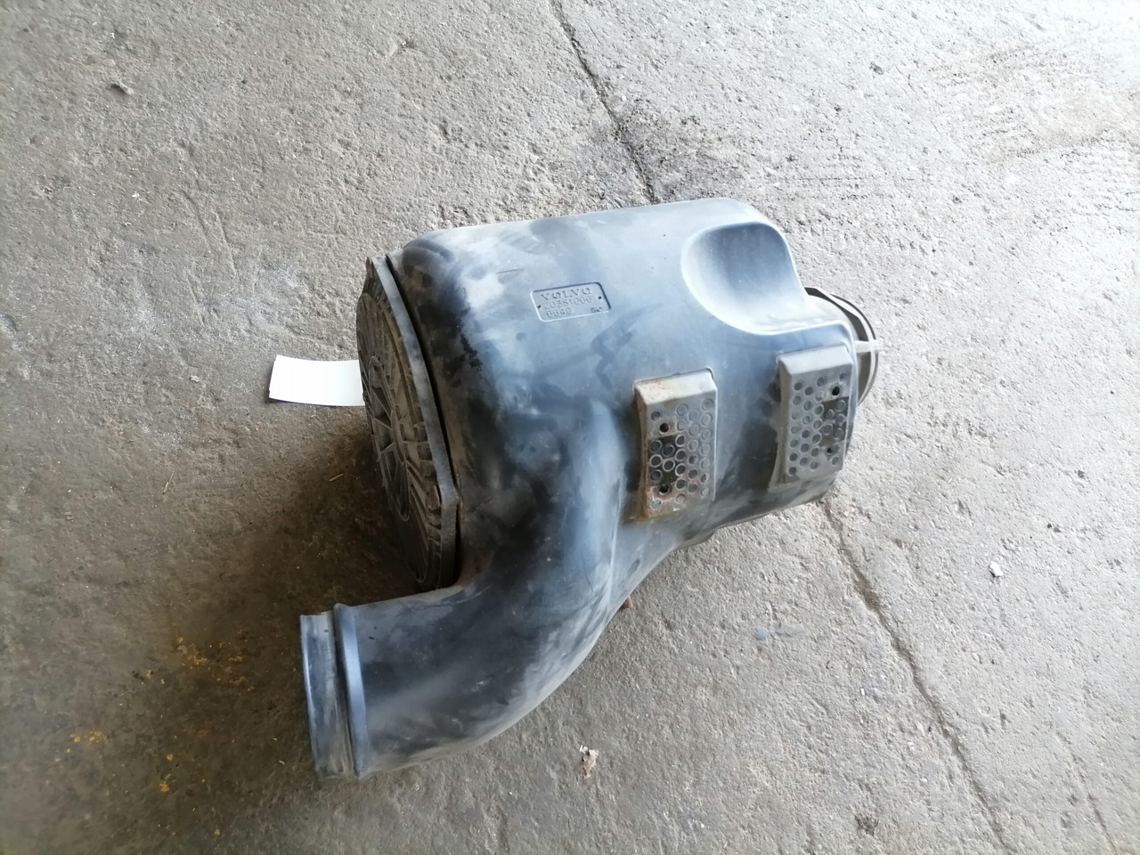 Volvo Air filter housing 20381066 - Система впуска для Грузовиков: фото 2 Volvo Air filter housing 20381066 - Система впуска для Грузовиков: фото 2