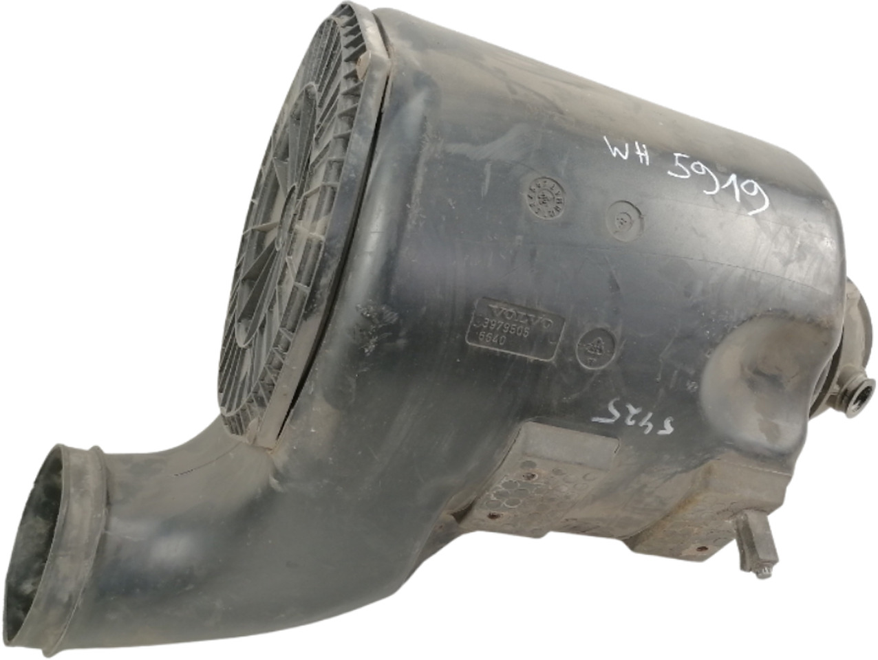 Volvo Air filter housing 3979505 - Система впуска для Грузовиков: фото 1 Volvo Air filter housing 3979505 - Система впуска для Грузовиков: фото 1