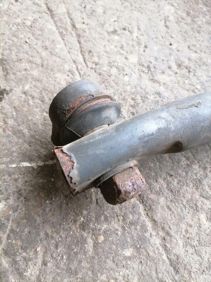 Volvo Anti-roll bar 22357937 - Стабилизатор поперечной устойчивости для Грузовиков: фото 4 Volvo Anti-roll bar 22357937 - Стабилизатор поперечной устойчивости для Грузовиков: фото 4