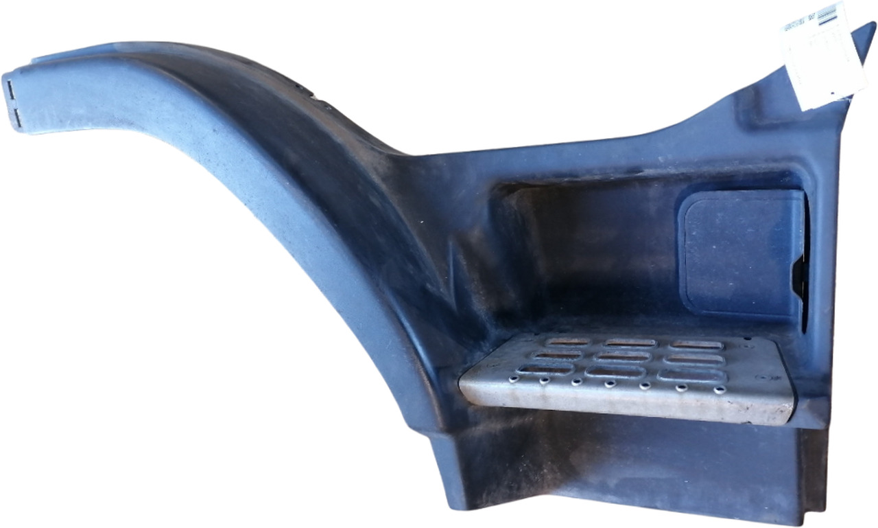 Volvo Astmelaua plastik 3175161 - Боковая подножка для Грузовиков: фото 1 Volvo Astmelaua plastik 3175161 - Боковая подножка для Грузовиков: фото 1