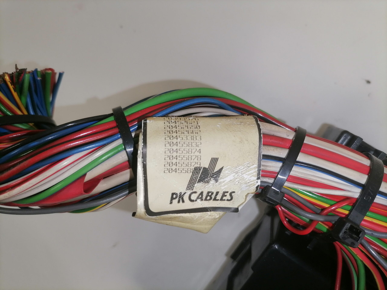 Volvo Central electric unit 20429914 - Предохранитель для Грузовиков: фото 4 Volvo Central electric unit 20429914 - Предохранитель для Грузовиков: фото 4