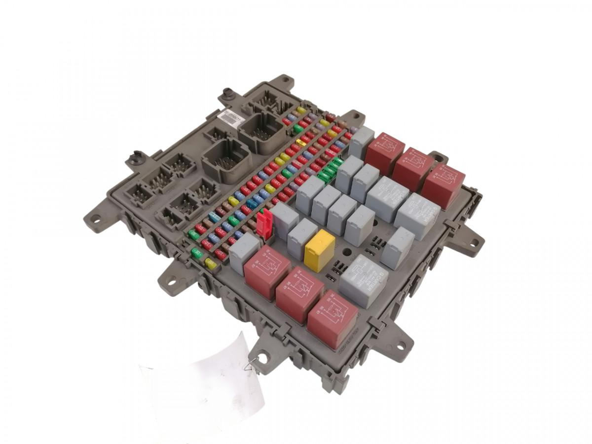 Volvo Central electric unit 5010590677 - Предохранитель для Грузовиков: фото 1 Volvo Central electric unit 5010590677 - Предохранитель для Грузовиков: фото 1