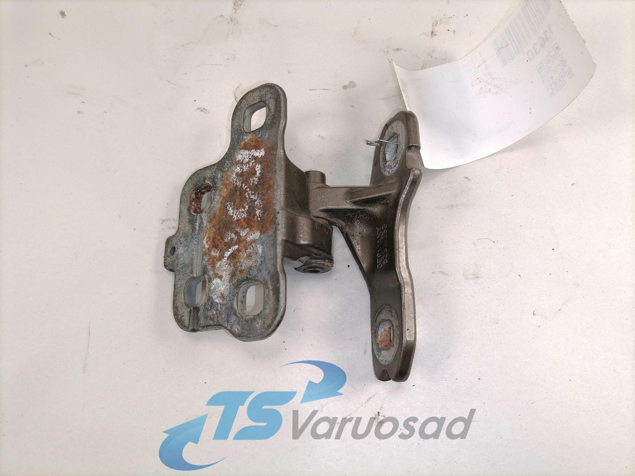 Volvo Door hinge 82319253 - Дверь и запчасти для Грузовиков: фото 3 Volvo Door hinge 82319253 - Дверь и запчасти для Грузовиков: фото 3