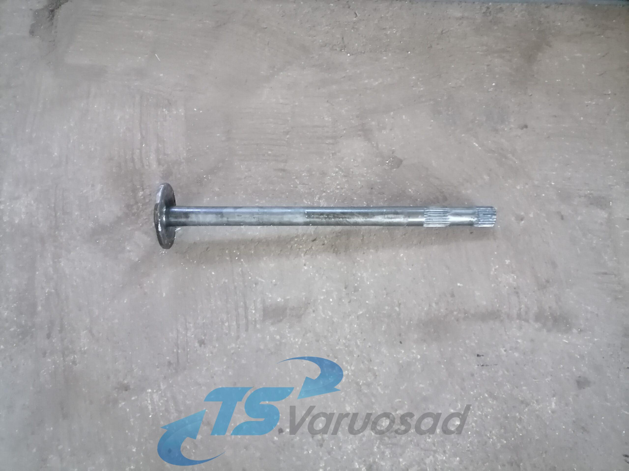 Volvo Drive shaft 1524628 - Приводный вал для Грузовиков: фото 1 Volvo Drive shaft 1524628 - Приводный вал для Грузовиков: фото 1