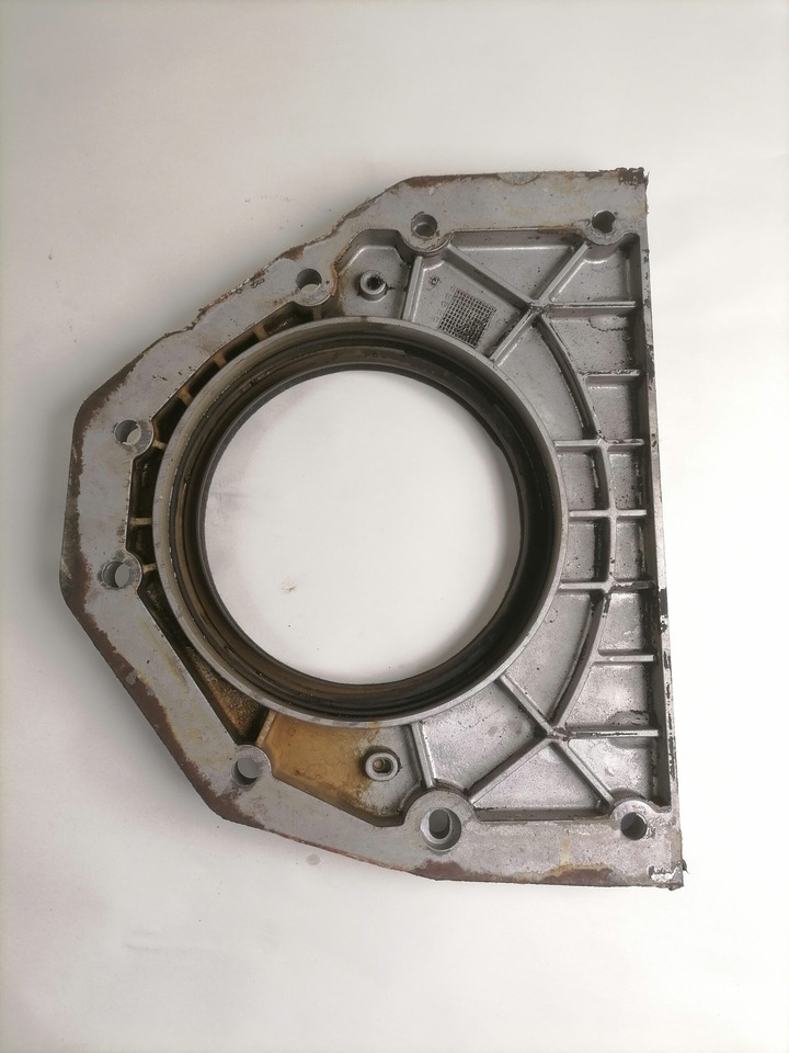 Volvo Engine front cover 20777236 - Двигатель и запчасти для Грузовиков: фото 3 Volvo Engine front cover 20777236 - Двигатель и запчасти для Грузовиков: фото 3