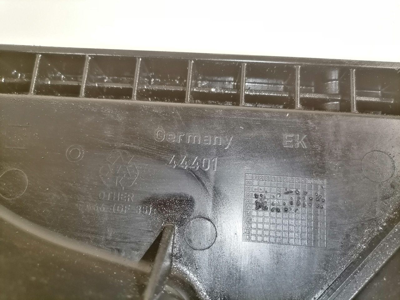 Volvo Engine front cover 21383315 - Двигатель и запчасти для Грузовиков: фото 5 Volvo Engine front cover 21383315 - Двигатель и запчасти для Грузовиков: фото 5