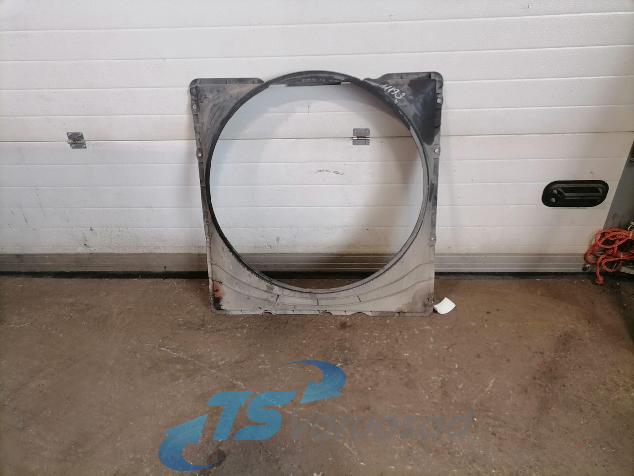 Volvo Fan shroud 20502964 - Радиатор для Грузовиков: фото 1 Volvo Fan shroud 20502964 - Радиатор для Грузовиков: фото 1