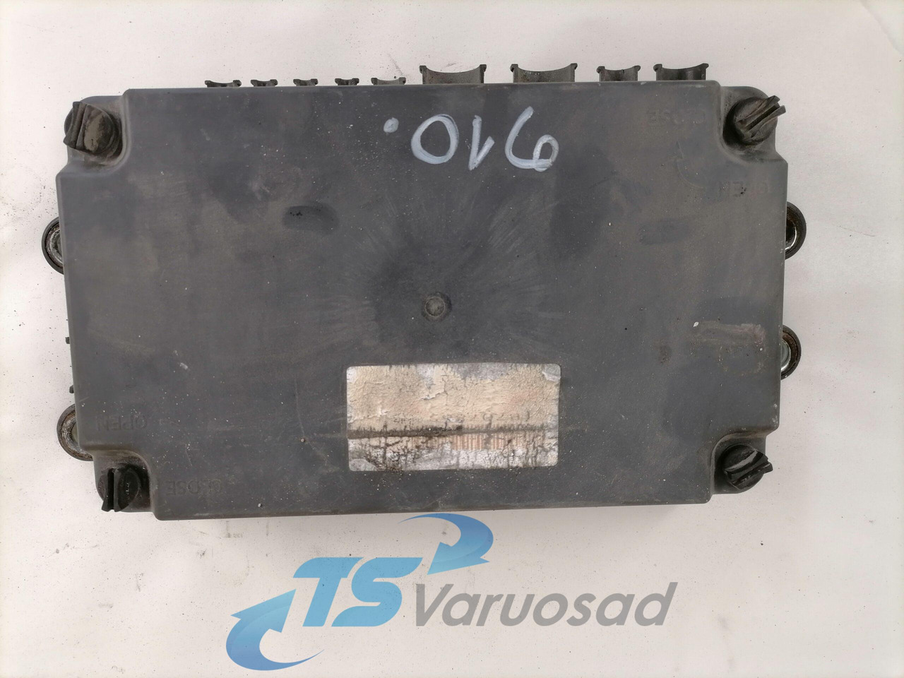 Volvo Fuse box 21717590 - Предохранитель для Грузовиков: фото 1 Volvo Fuse box 21717590 - Предохранитель для Грузовиков: фото 1