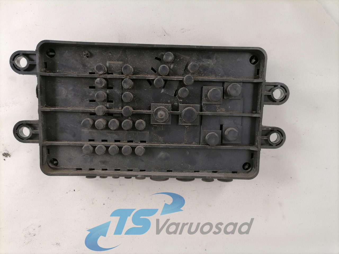 Volvo Fuse box 21717590 - Предохранитель для Грузовиков: фото 3 Volvo Fuse box 21717590 - Предохранитель для Грузовиков: фото 3