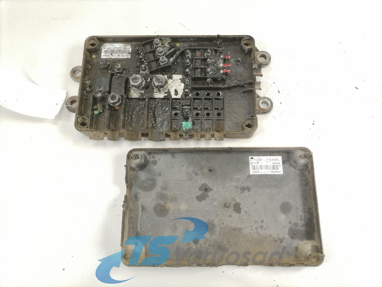 Volvo Fuse box 21717590 - Предохранитель для Грузовиков: фото 4 Volvo Fuse box 21717590 - Предохранитель для Грузовиков: фото 4
